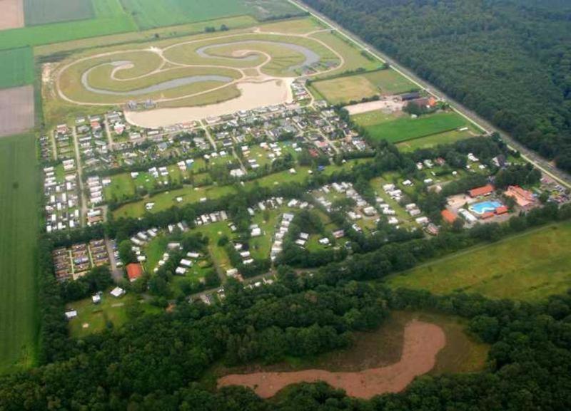 Stacaravan Huren In Het Hart Van Bosrijk Drenthe Op Recreatiepark De Tien Heugten Schoonloo Kültér fotó